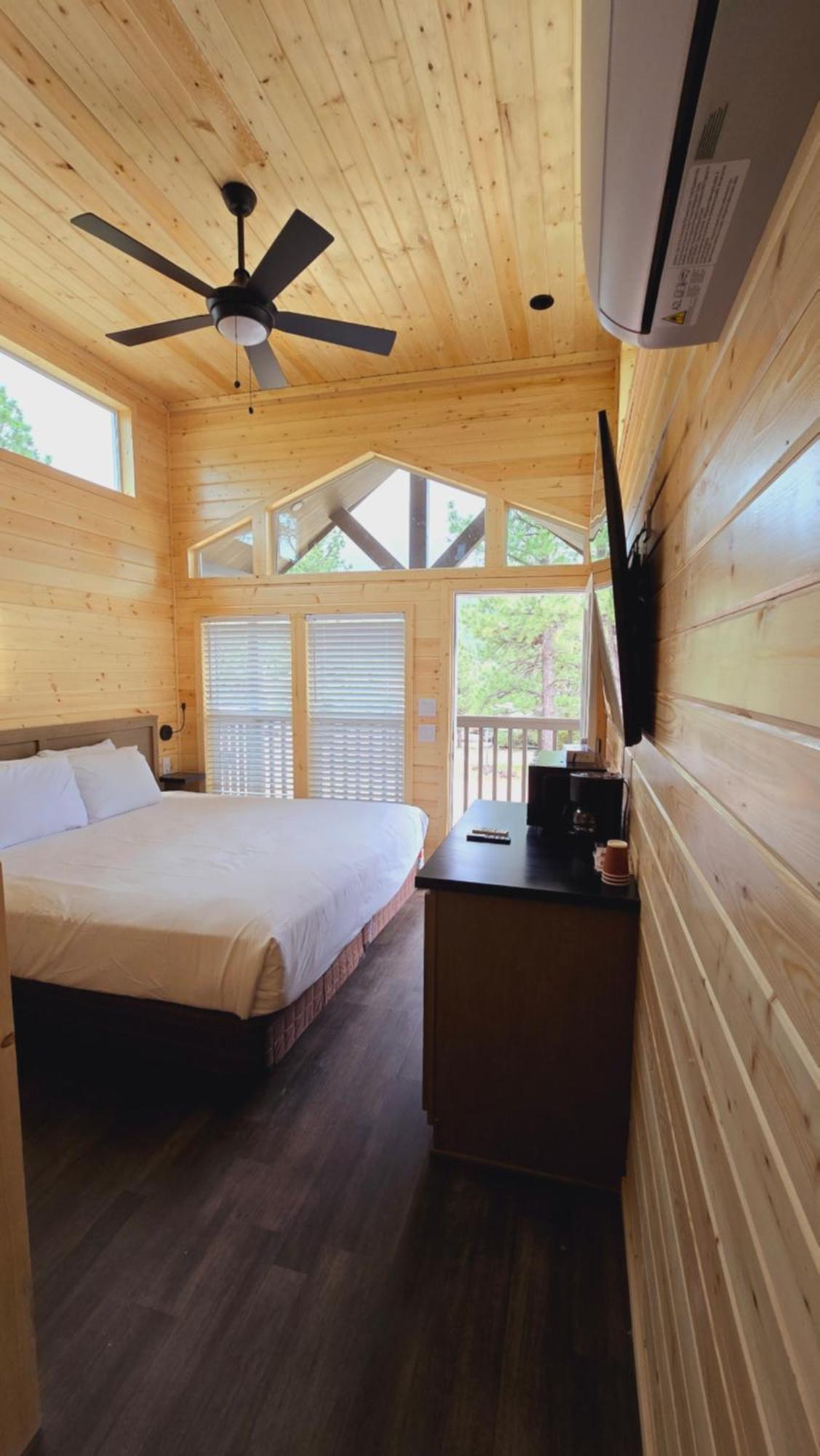 Cozy Cabin With Mountain View 3A Williams Exterior photo